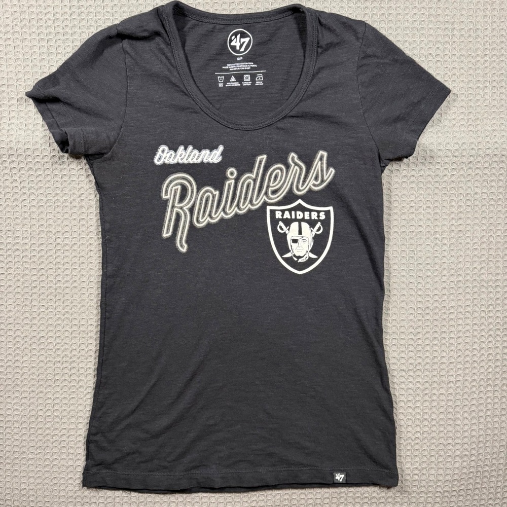47 Brand Oakland Raiders Womens Sm Gray Graphic T-Shirt Short Sleeve Scoop Neck